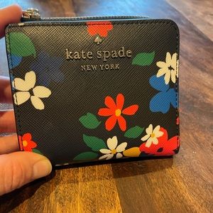 NWT Kate Spade Small Bifold Wallet - StaciSailing